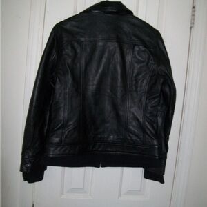 Quince Women's Black Leather Bomber Jacket